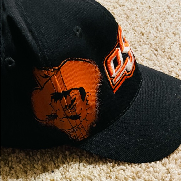 A House Divided - OU Sooners/OSU Cowboys - 2 caps - 1 price - Picture 4 of 9